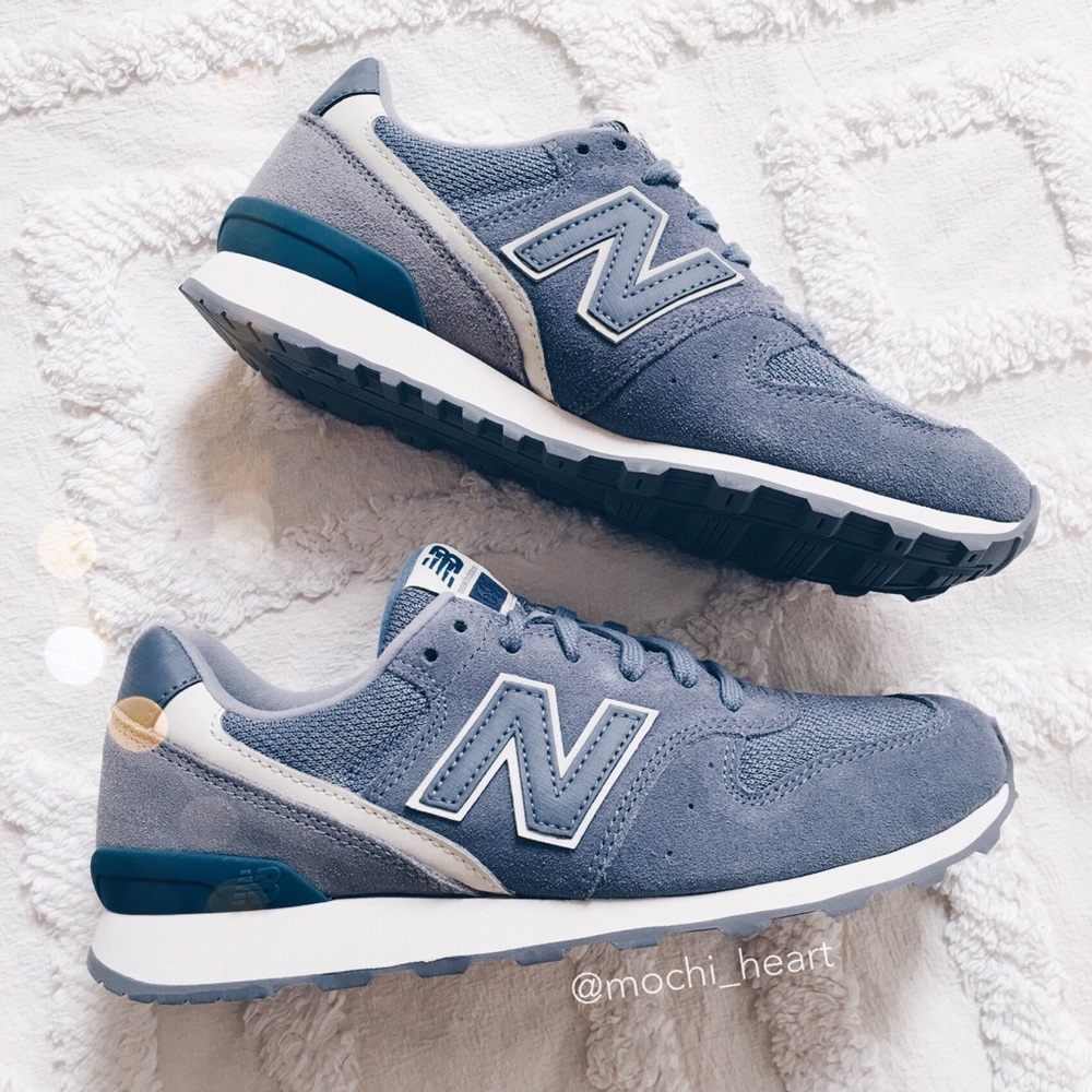 New Balance 696 Blue Slate Retro Sneakers